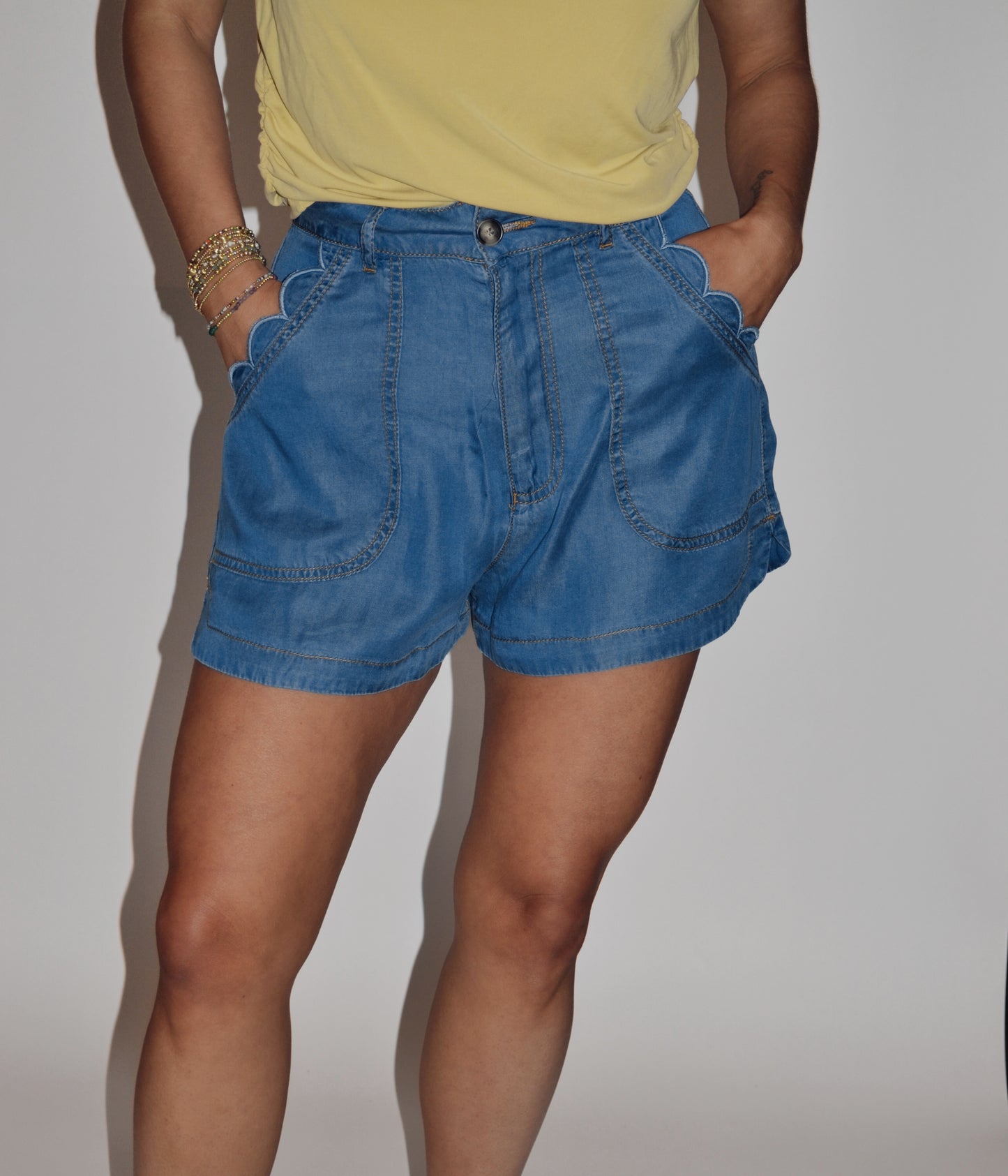 The Harper Scalloped Short